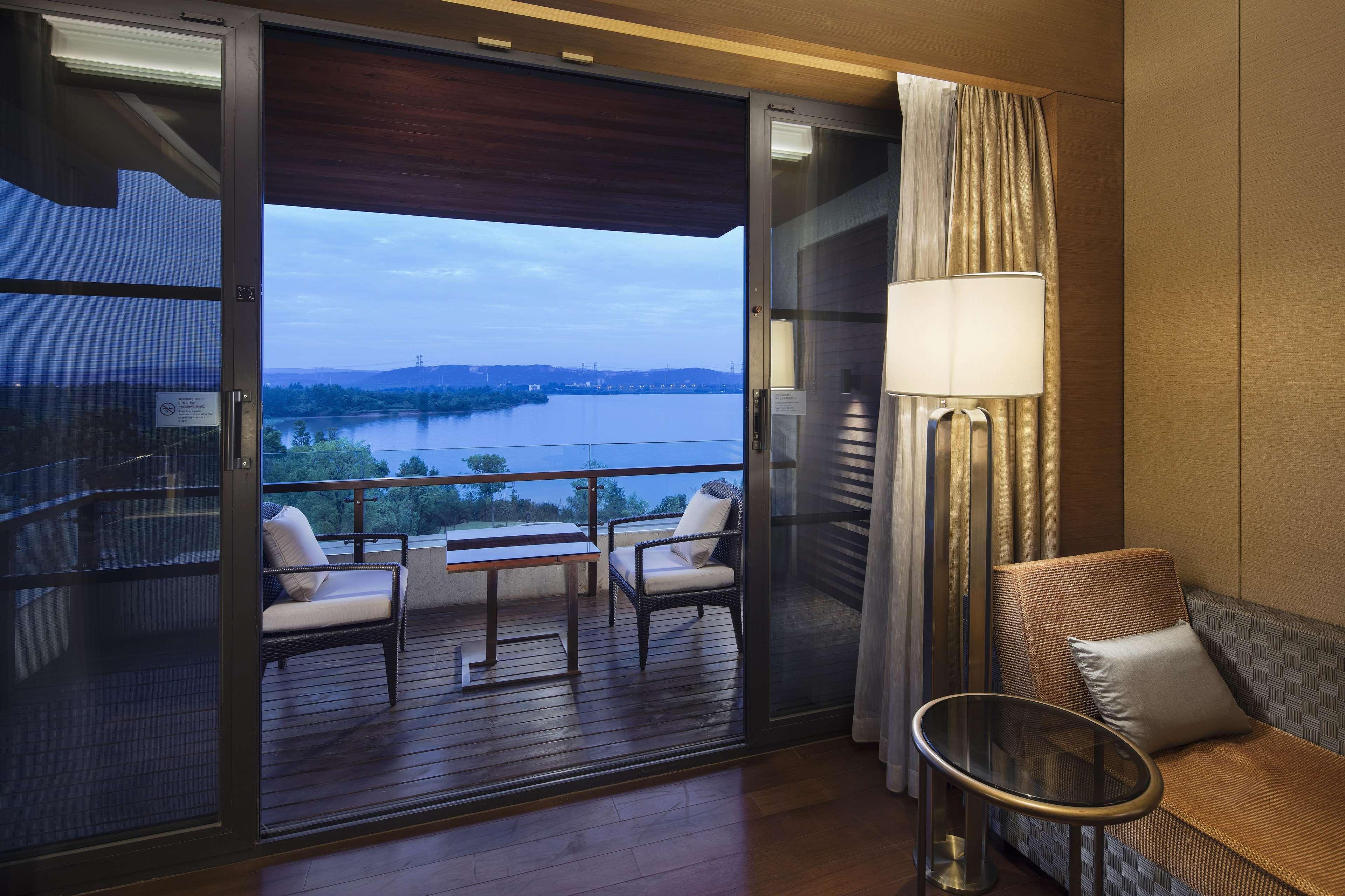 Hilton Wuhan Optics Valley Exterior photo